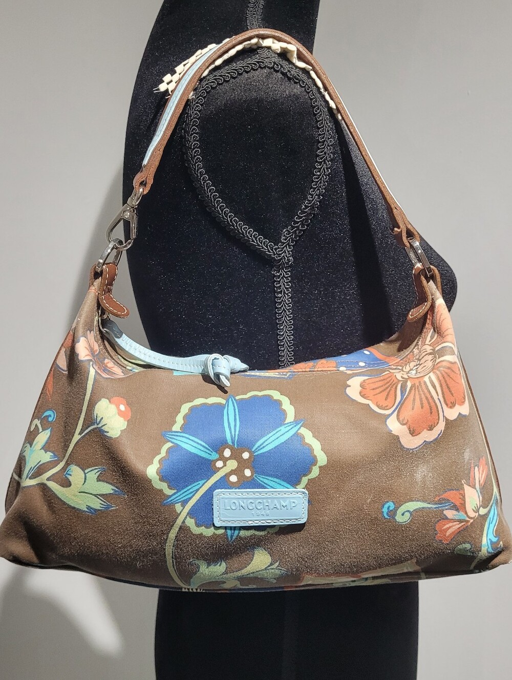 Longchamp Vintage Women's Brown Shoulder Bag Blue Floral Designer French Girl